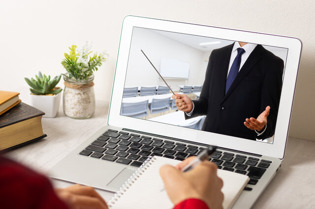 特徴3　いつでもどこでも受講できる