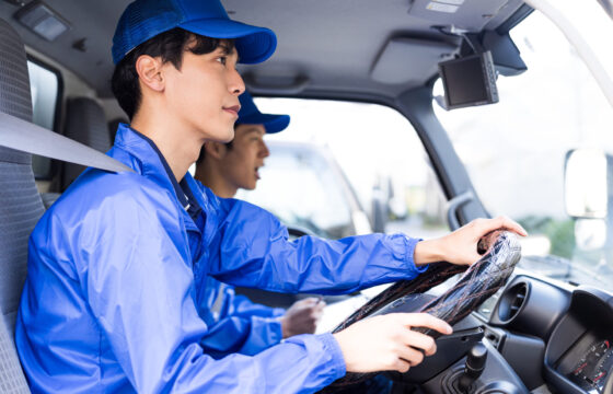 トラックドライバー完全未経験を獲得する複合型求人